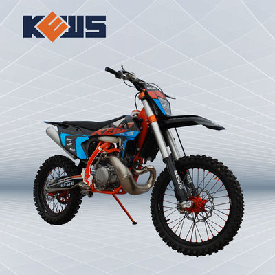 Мотоциклы Enduro два приступа Kews Mlf250 K16 едут на автомобиле Motocross 250CC 2T